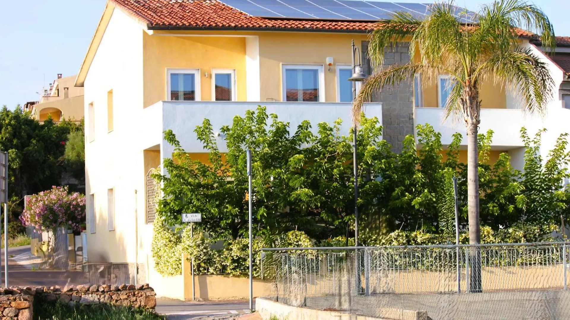 Pensjonat La Smeralda - Boutique Rooms And Breakfast Golfo Aranci Włochy
