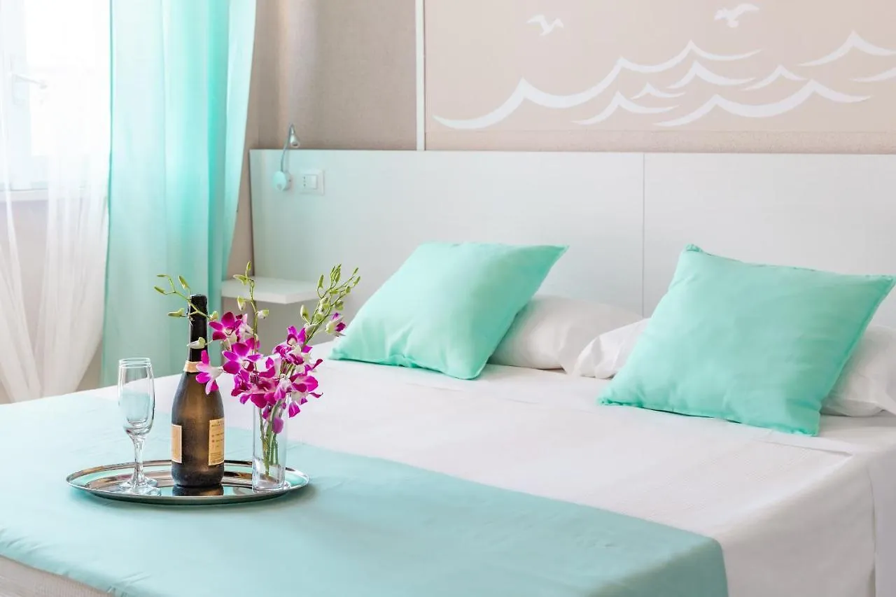Pensjonat La Smeralda - Boutique Rooms And Breakfast Golfo Aranci