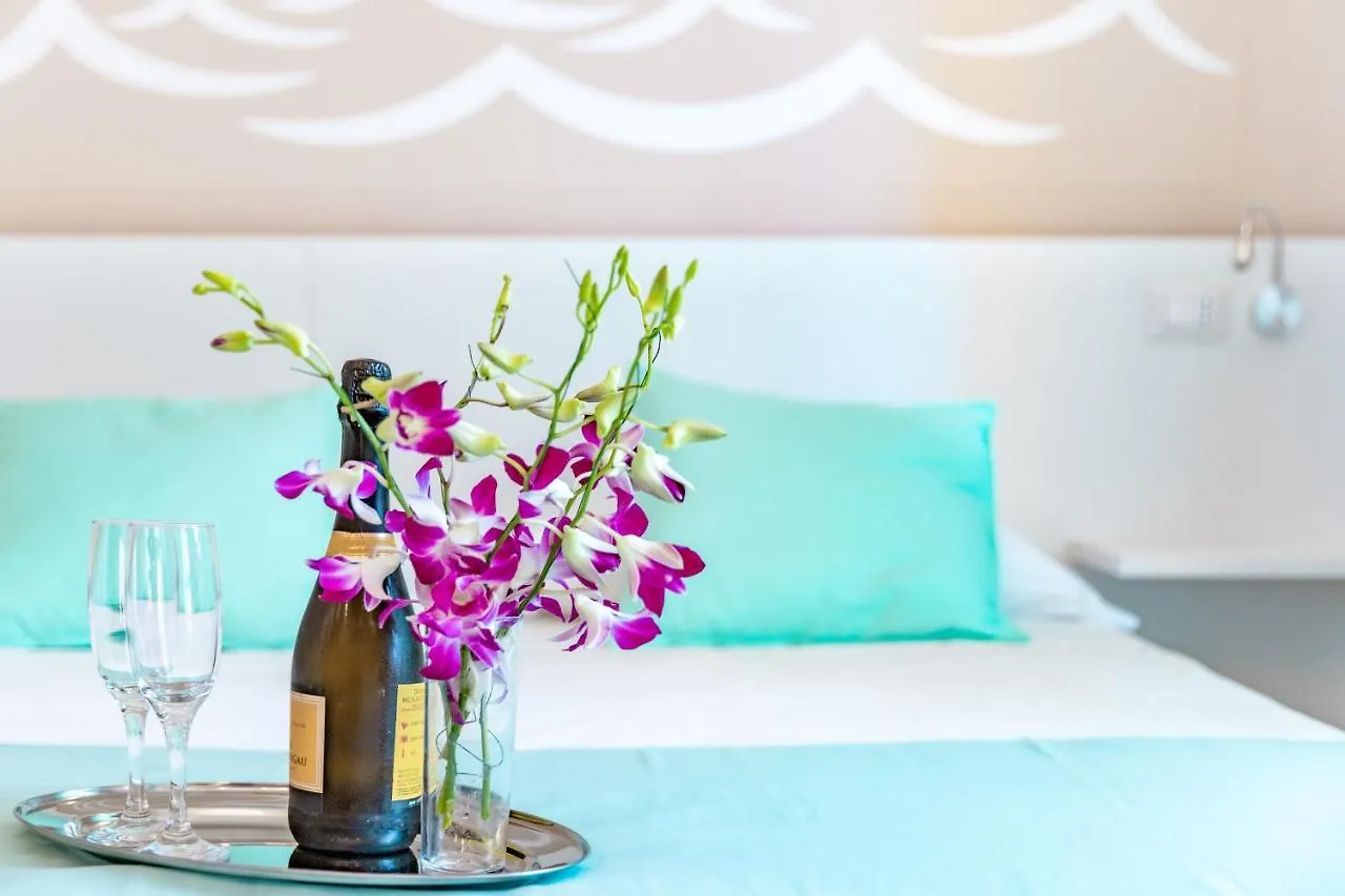 La Smeralda - Boutique Rooms And Breakfast Golfo Aranci Italië